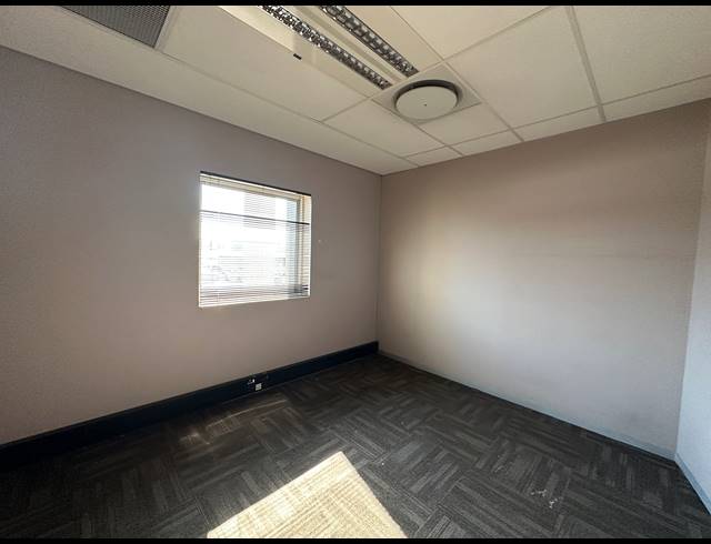493M² OFFICE TO LET IN HIGHVELD